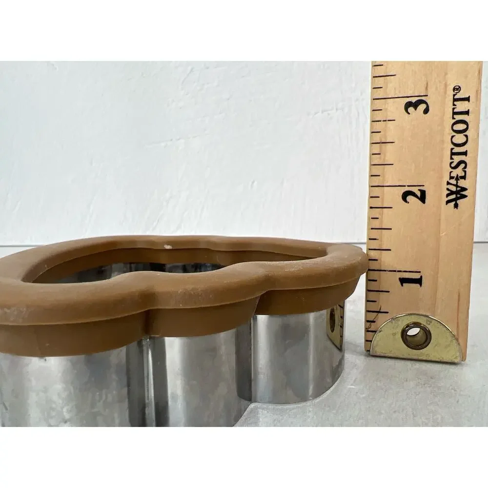 Poop‎ swirl cookie cutter